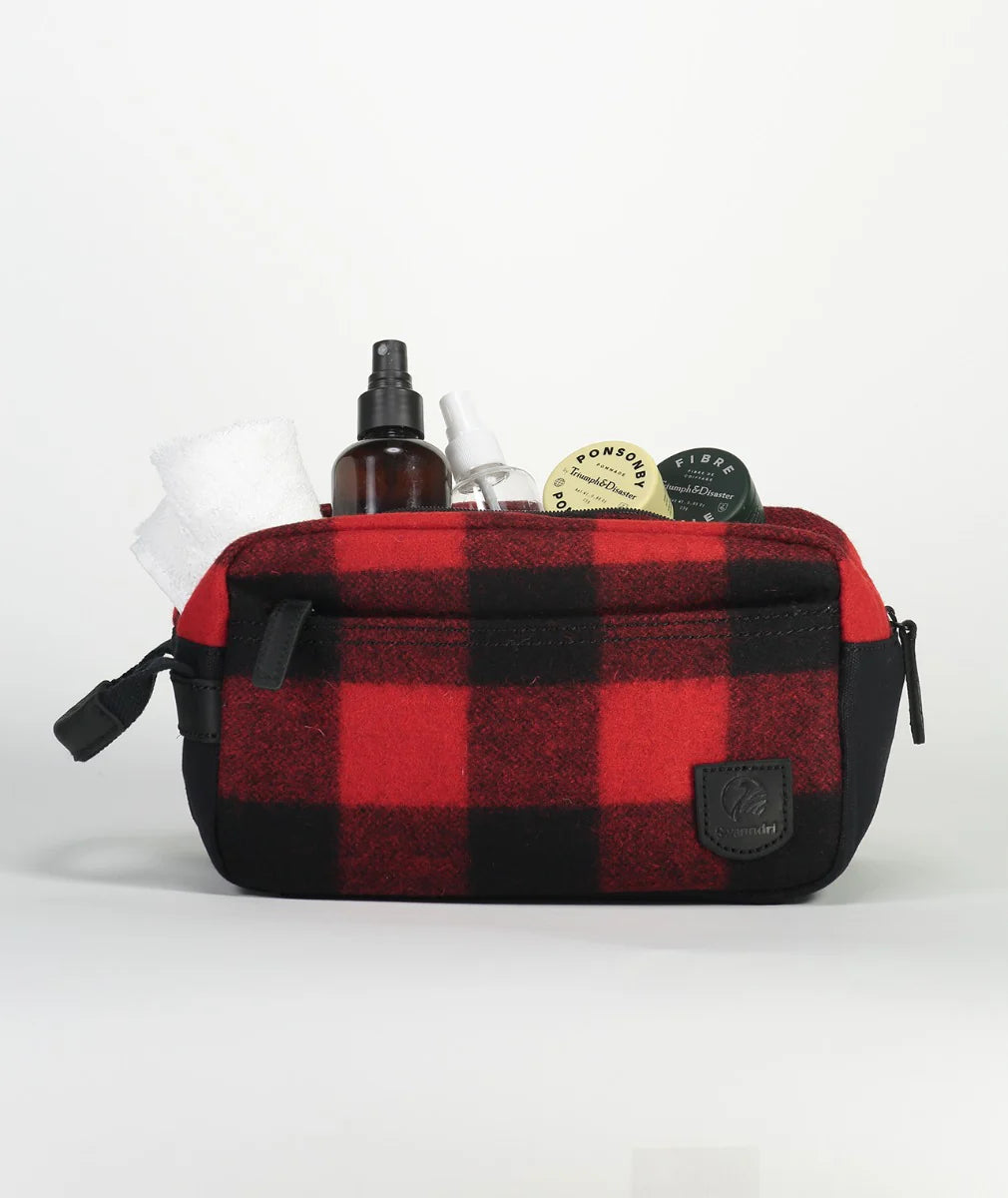 Island Bay Wash Bag
